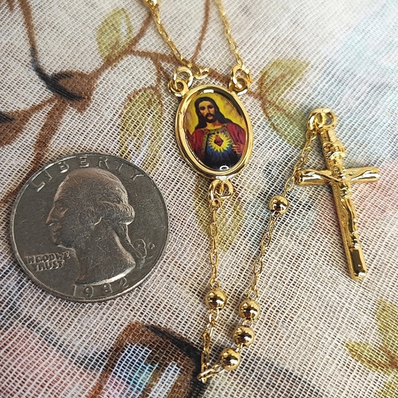 NEW Prayer Rosary Gold Tone Beads Sacred Heart of Jesus Religious Catholic - Picture 9 of 9